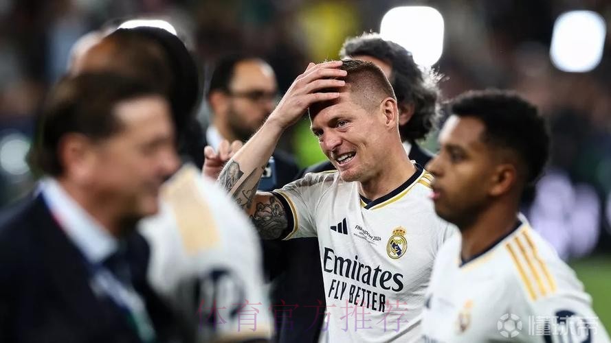 克罗斯:加盟皇马前与曼联达协议 但他们炒了莫耶斯